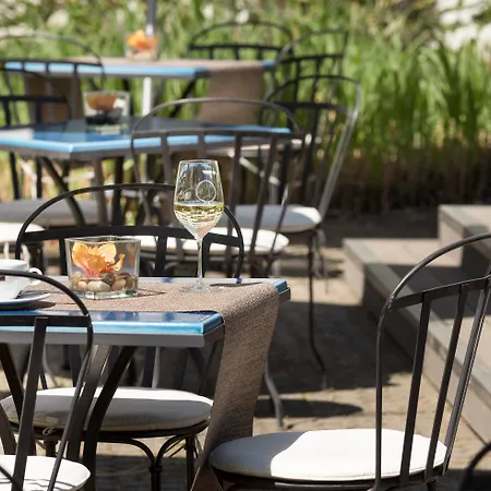 Mercure Am Friedensplatz 4*