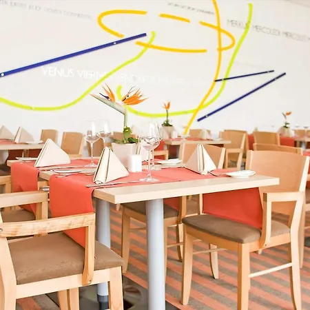 Mercure Am Friedensplatz 4*