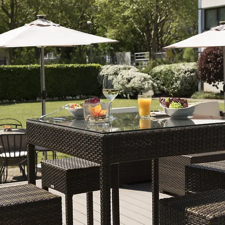 Mercure Am Friedensplatz 4*