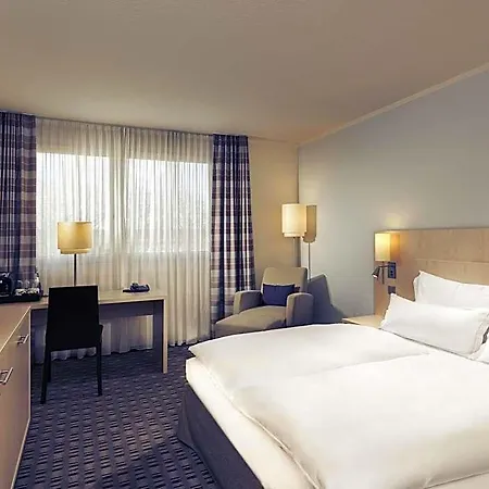 Mercure Am Friedensplatz מלון 4*