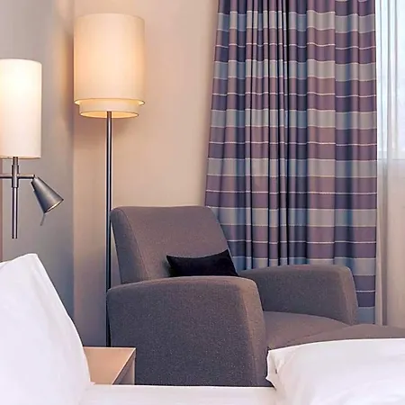 מלון Mercure Am Friedensplatz 4*